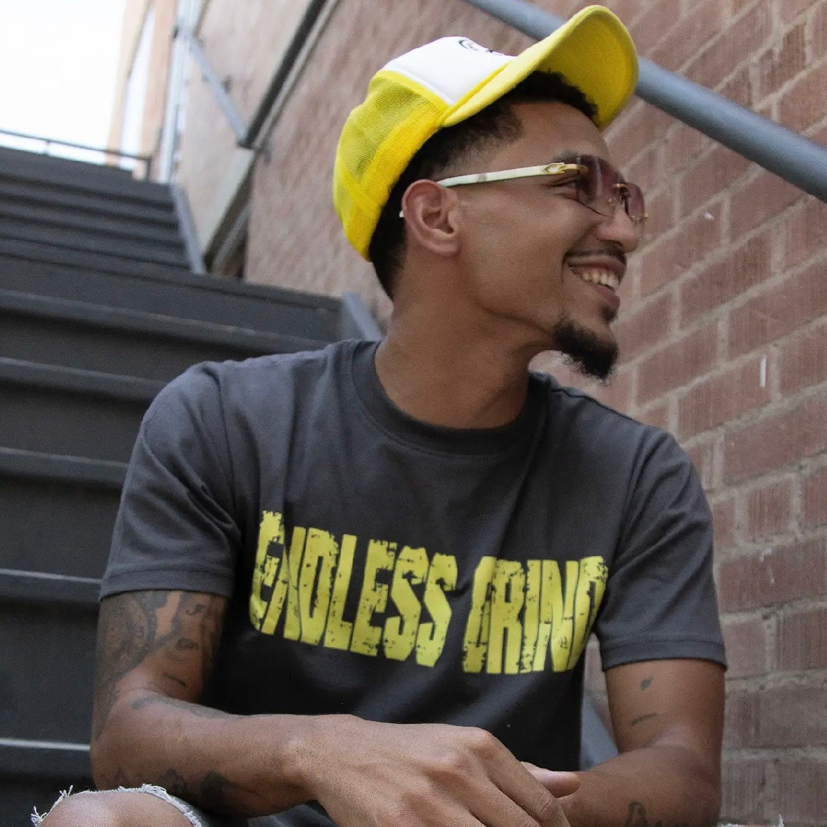 “NEON GREY” LION LOGO TEE