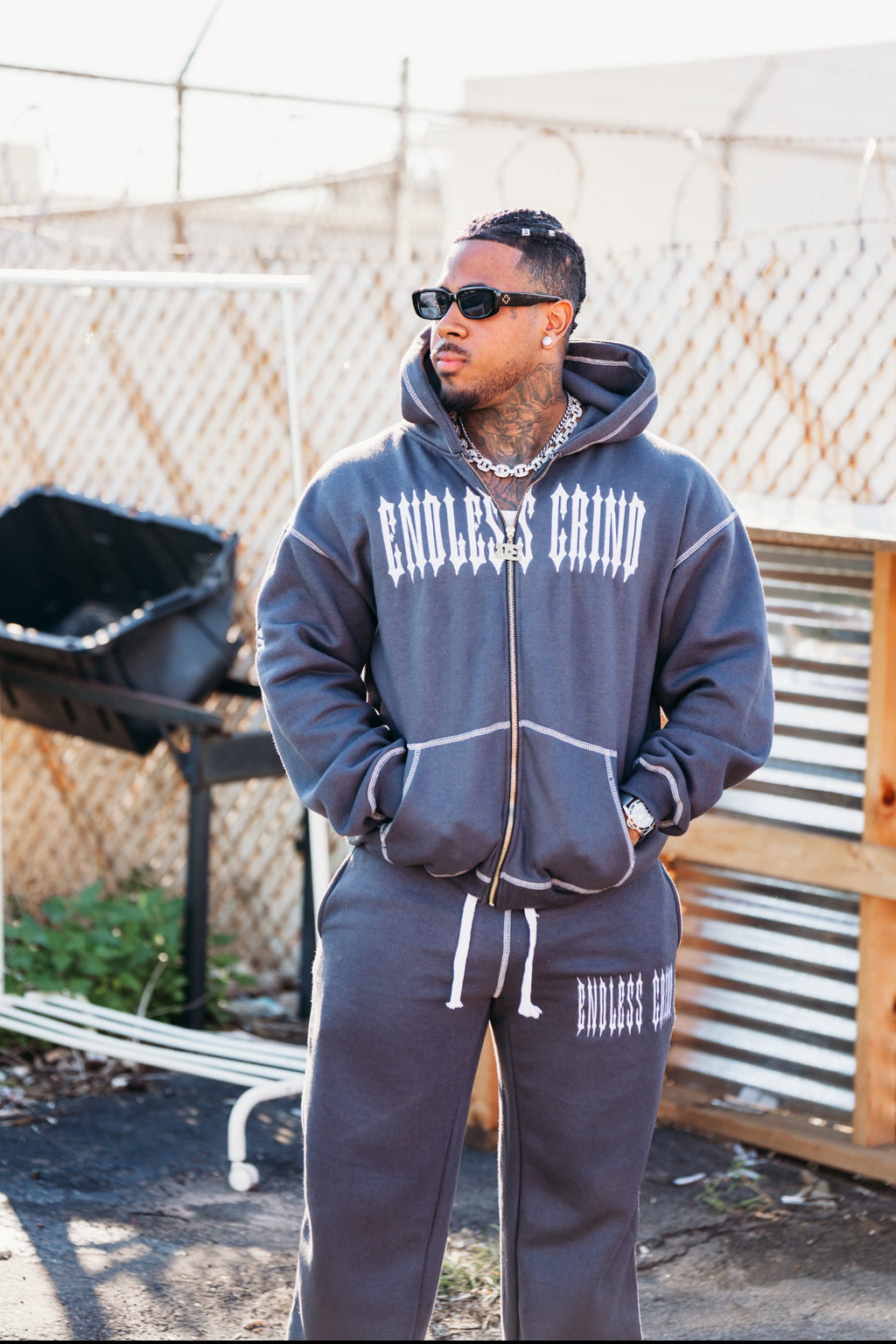 CHARCOAL GREY SWEATSUIT