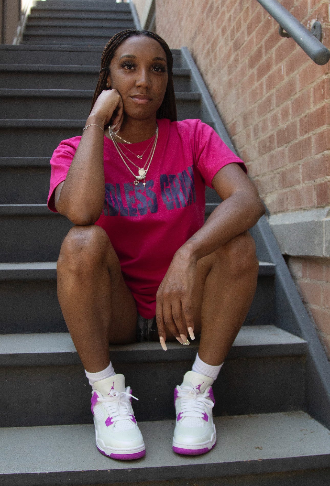 “PINK REIGN” LION LOGO TEE