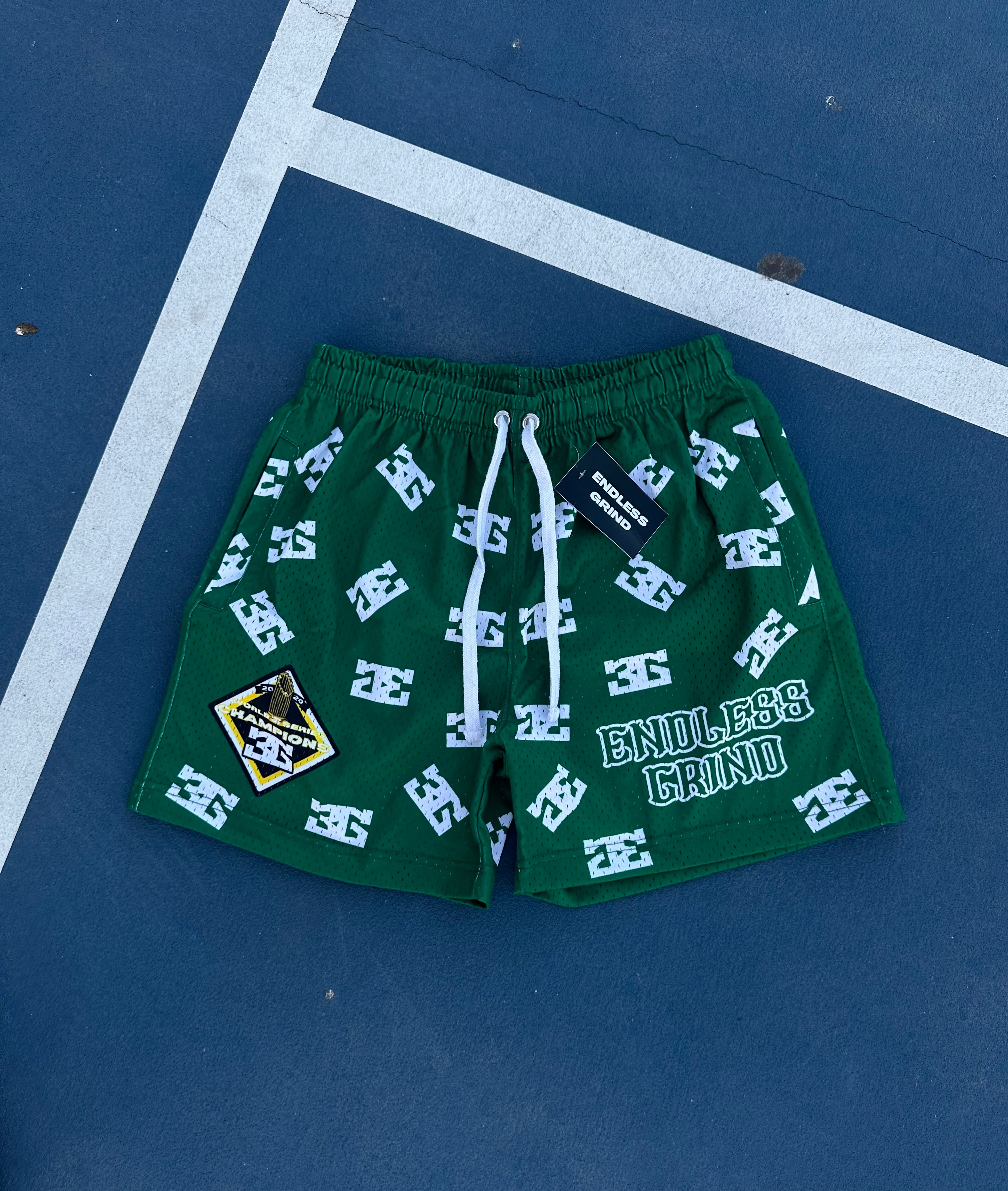 GREEN WORLD SERIES SHORTS