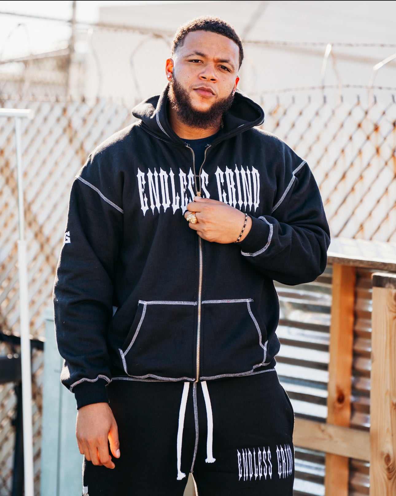 MIDNIGHT BLACK LNEM SWEATSUIT