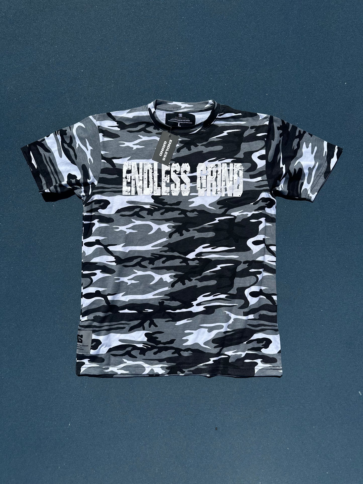 “GREY CAMO” LION LOGO TEE