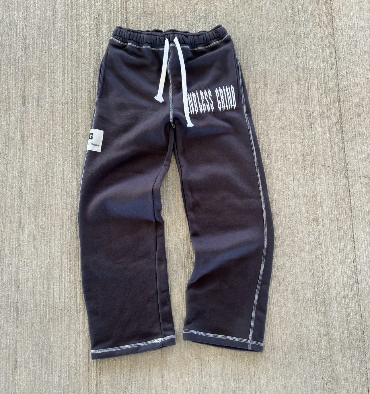 CHARCOAL GREY SWEATSUIT