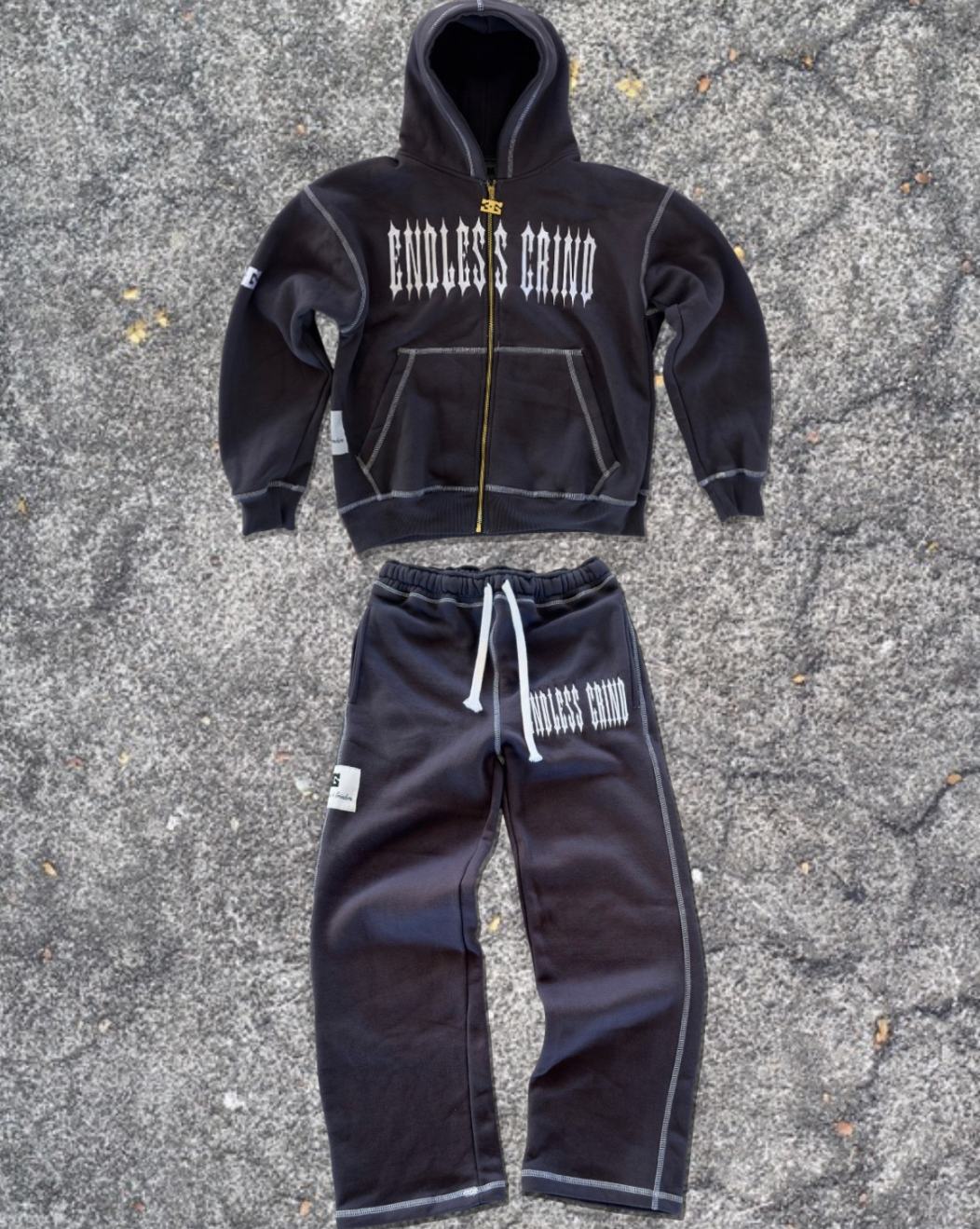 CHARCOAL GREY SWEATSUIT